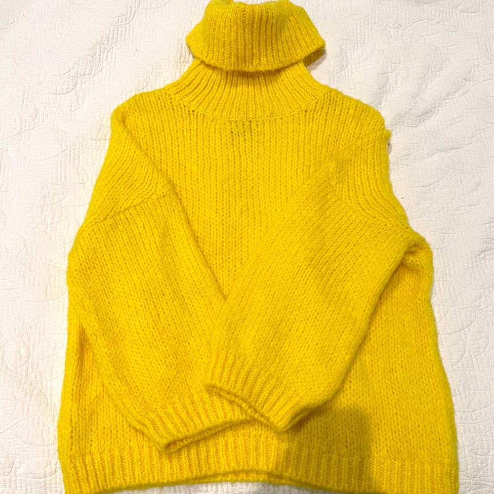 Turtleneck Chunky Wool Sweater - Super Cozy!